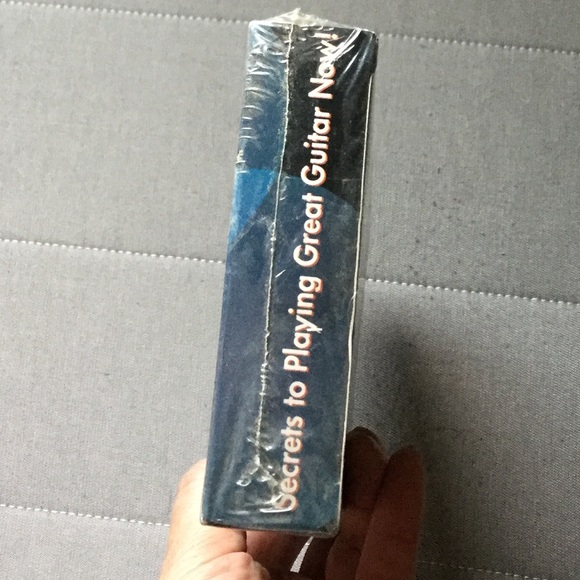 BNIB Ralph Paul’s Secrets to Playing Great Guitar VHS - Rock and Blues - Picture 5 of 12